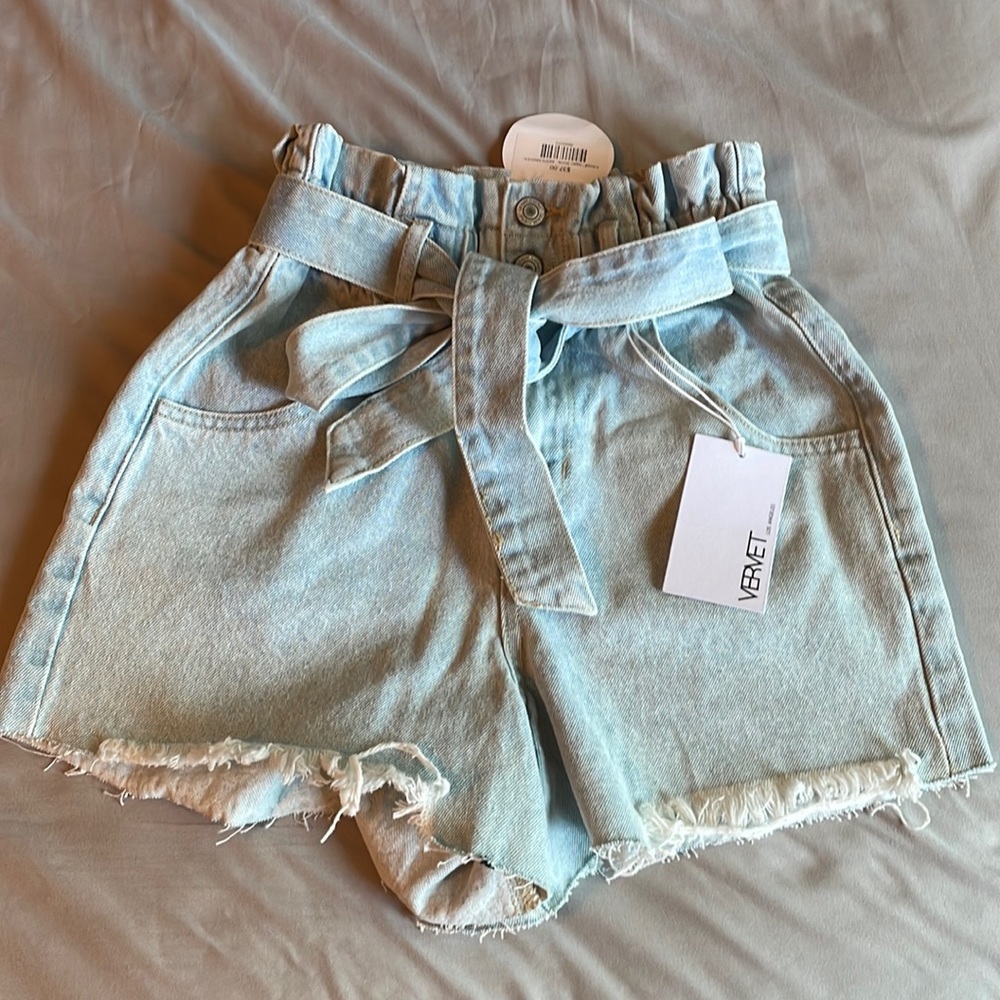 New with tags!! Paperbag waist denim shorts